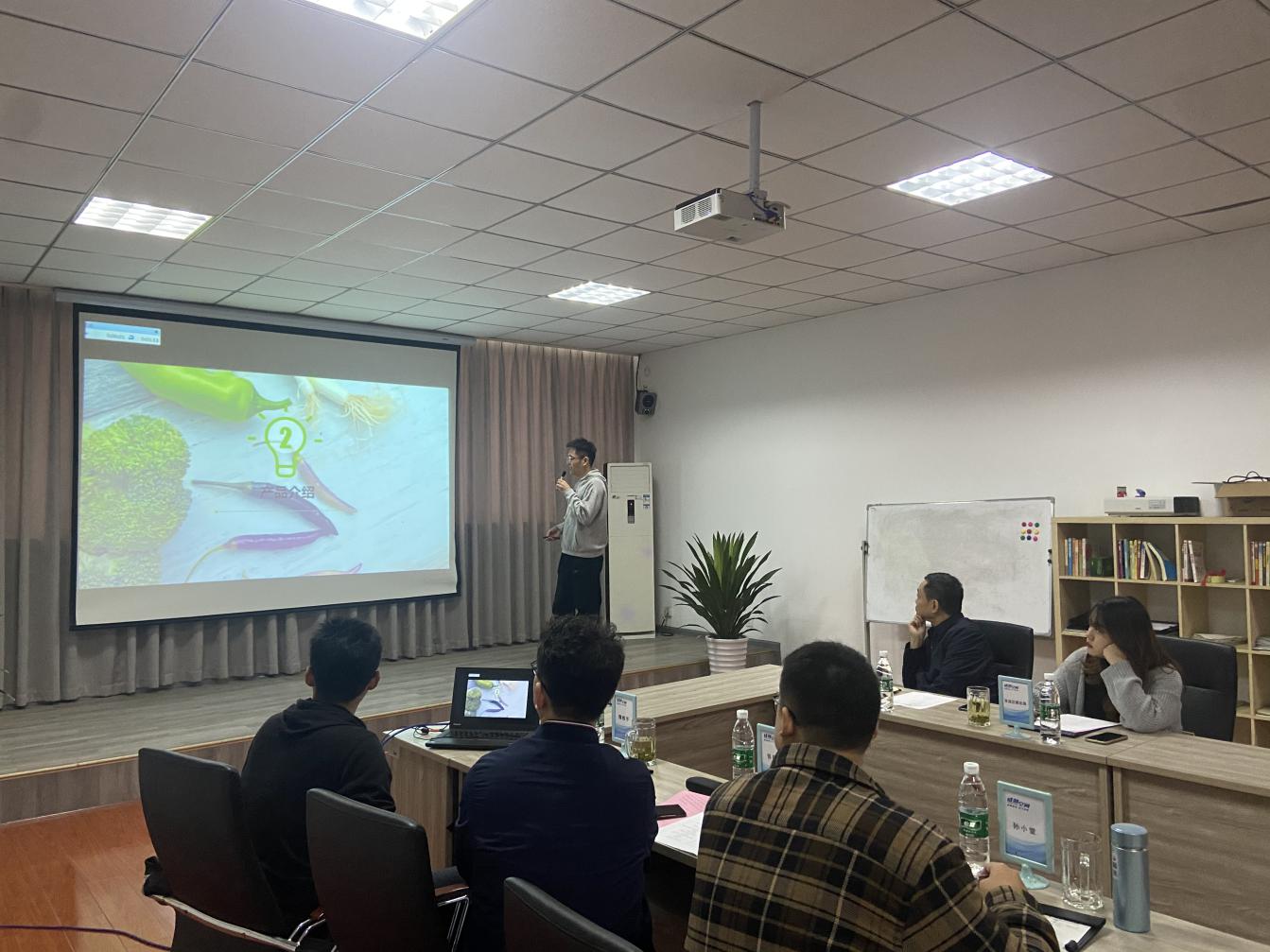 9e0a83298c59f2c2606427d5b2a3034